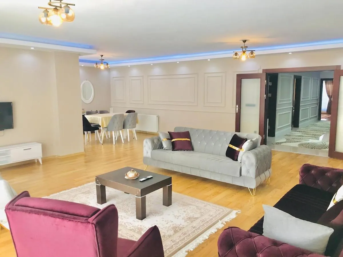 Wide Family House Apartment Istanbul