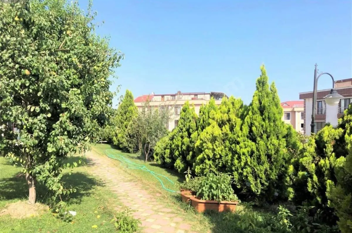 Wide Family House Apartment Istanbul