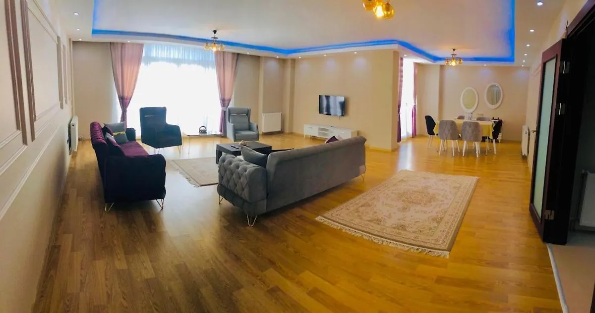 Wide Family House Apartment Istanbul