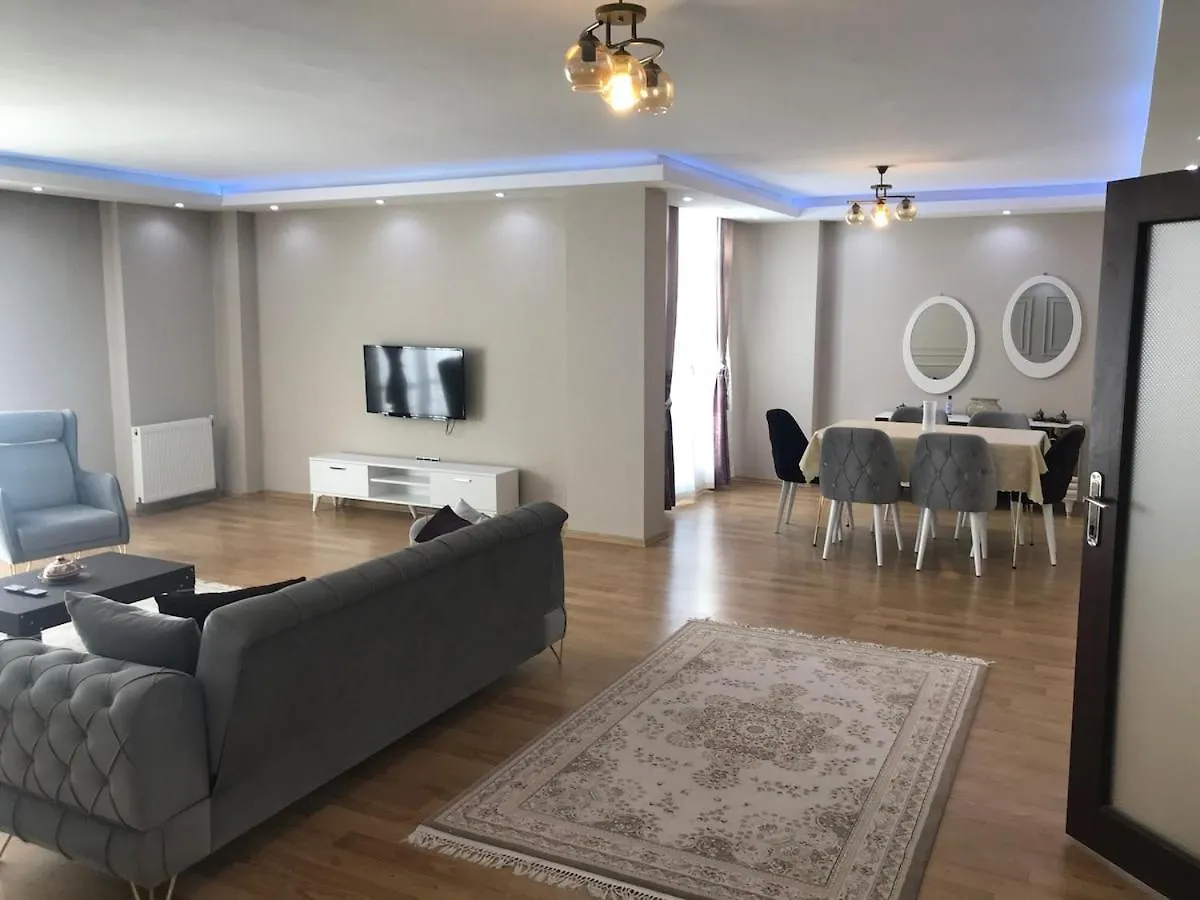 Wide Family House Apartment Istanbul
